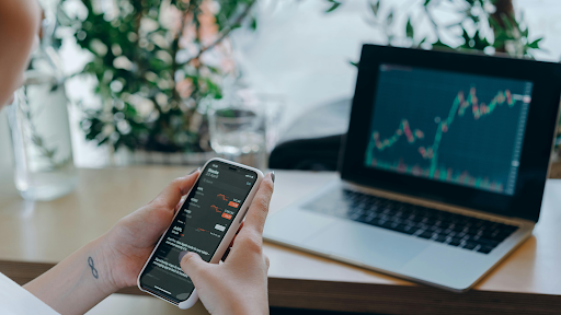 MetaTrader 4 Stores and Uses Historical Price Data